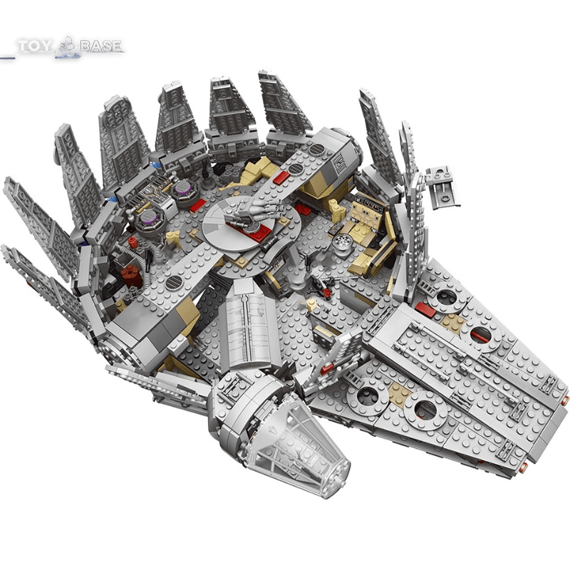 LEGO (Star Wars Falcon) - The Toy Base