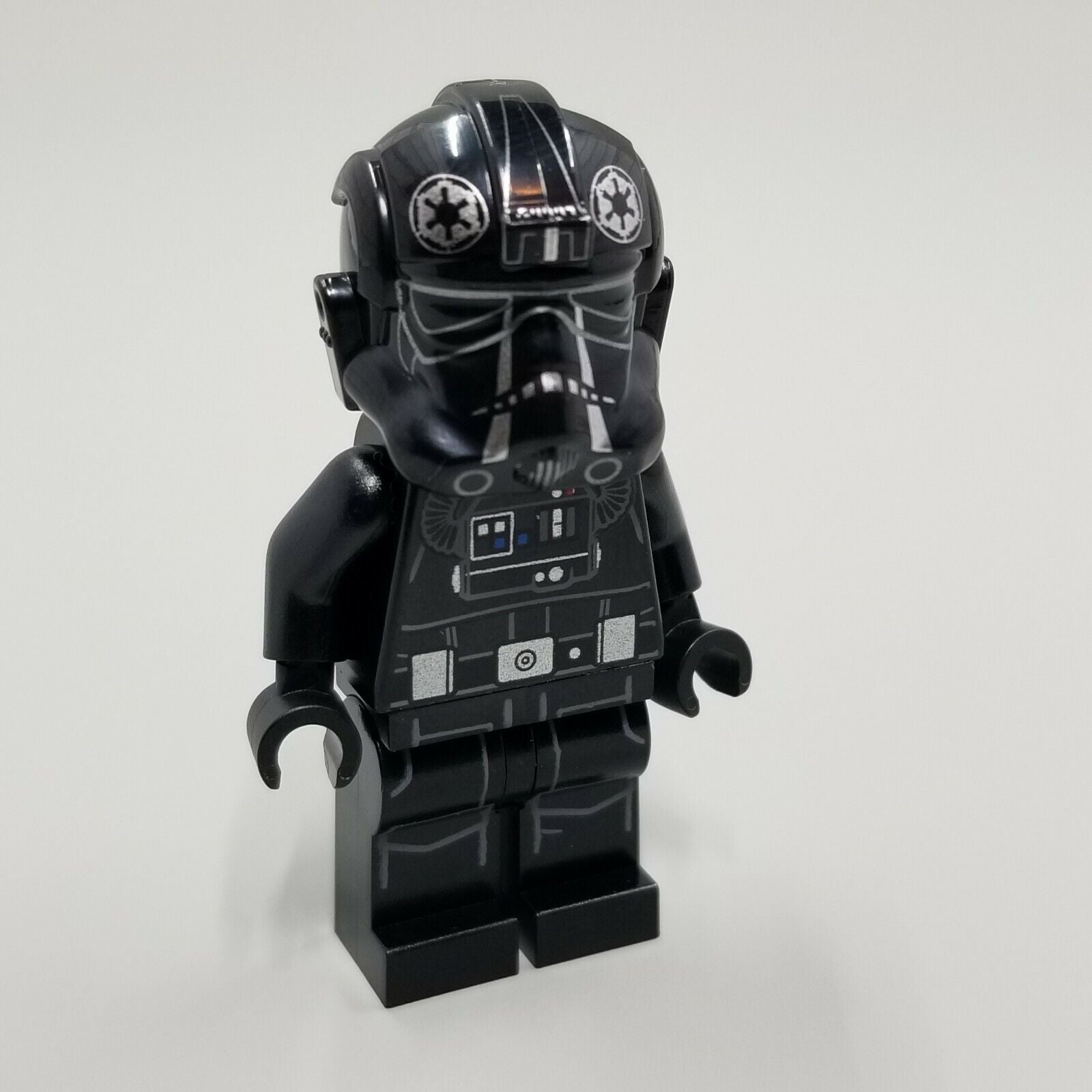 LEGO Star Wars: Imperial TIE Fighter - The Toy Base