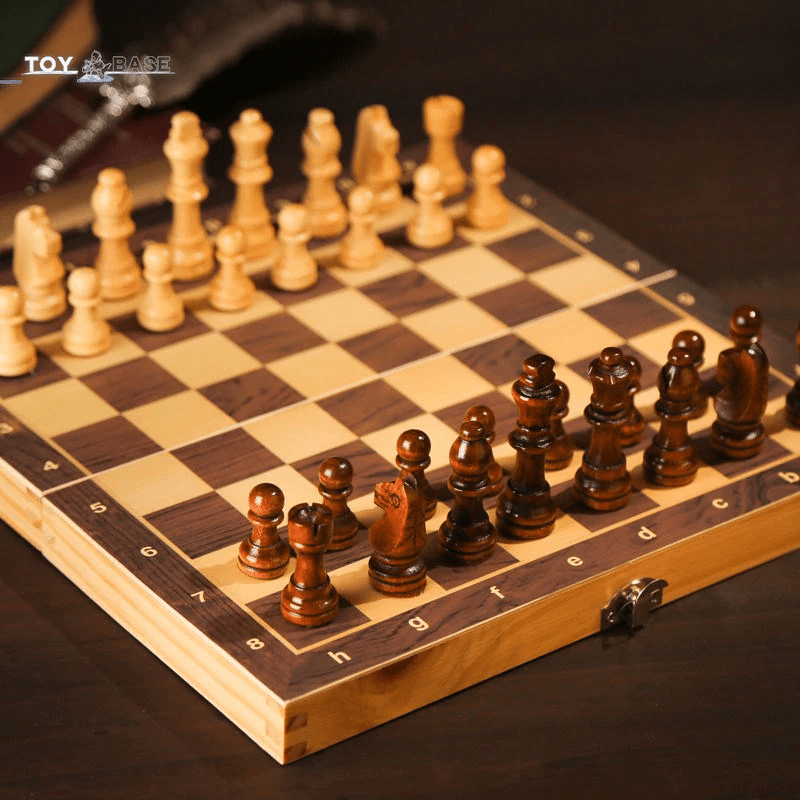 Magnetic Folding Chess Set - The Toy Base